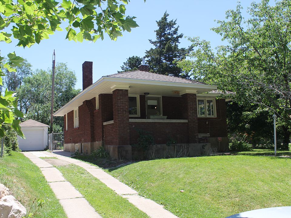 Front of house with drive
