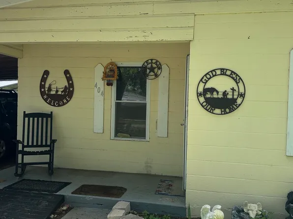 404 POLK ST, Sabinal, TX 78801