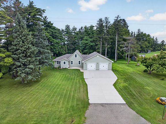 2nd image of 15832 585th St