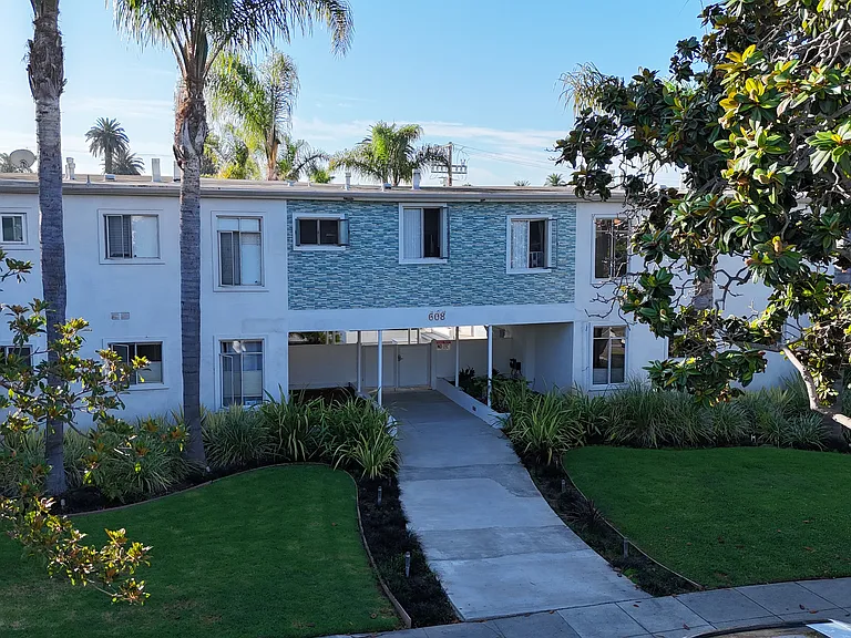 608 San Vicente Blvd — Photo 1