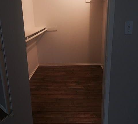 5th image of 920 W Angeleno Ave