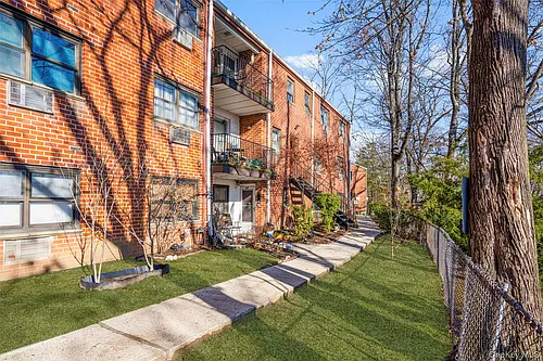55 Fieldstone Dr #69 Photo 1