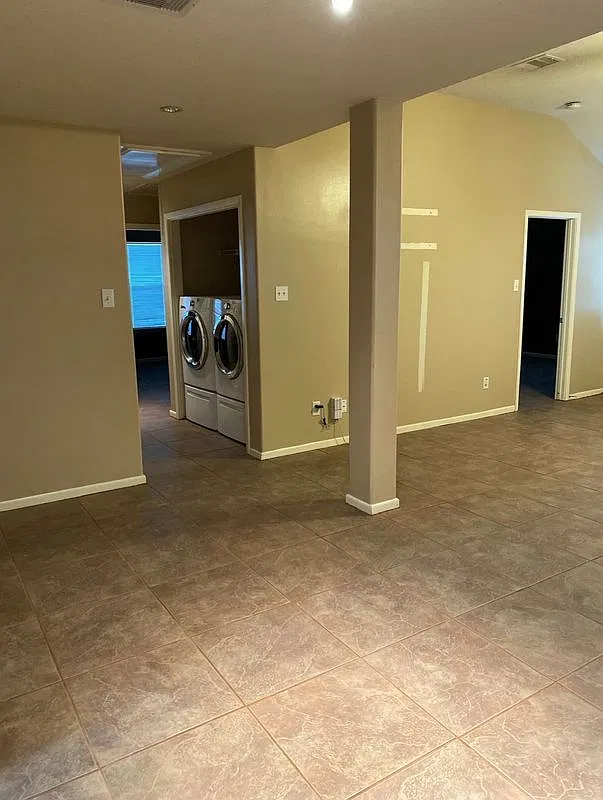 3 bed, 2.0 bath, 1703 sqft, $2,150 — Photo 4