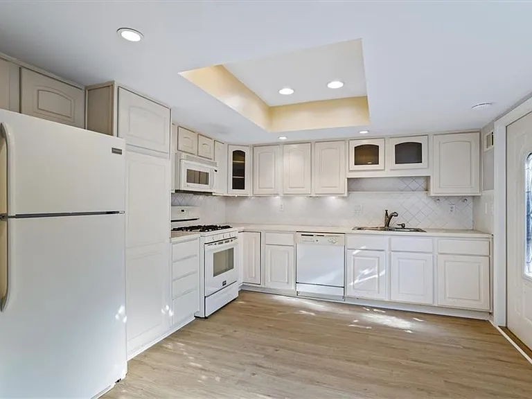 1009 Knights Bridge Ct — Photo 5