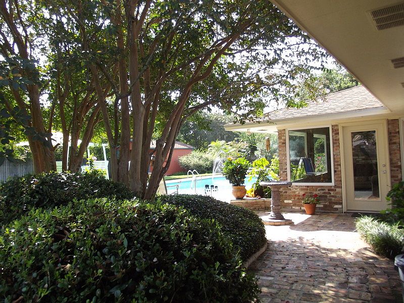 1st image of 623 Briarwood Dr