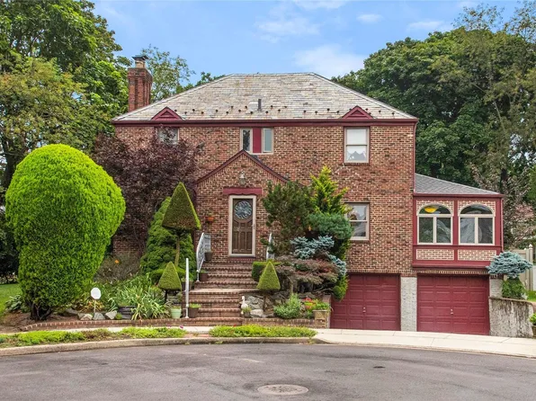 1 Catalpa Lane, Valley Stream, NY 11581