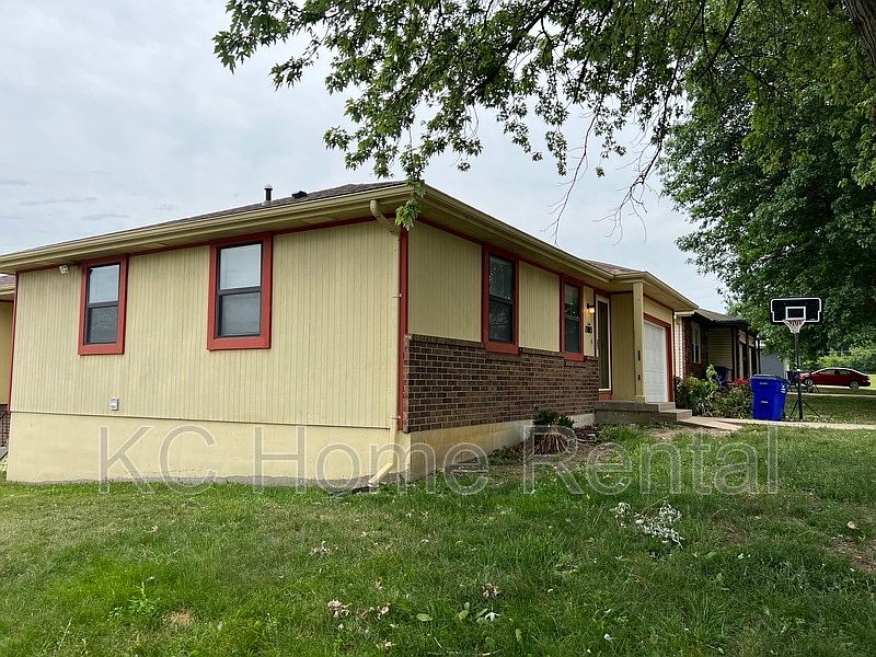 13013 Smalley Ave Grandview MO Zillow