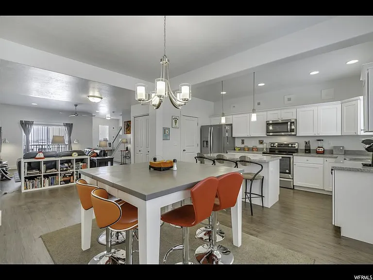 569 W Lewski Ln — Photo 9