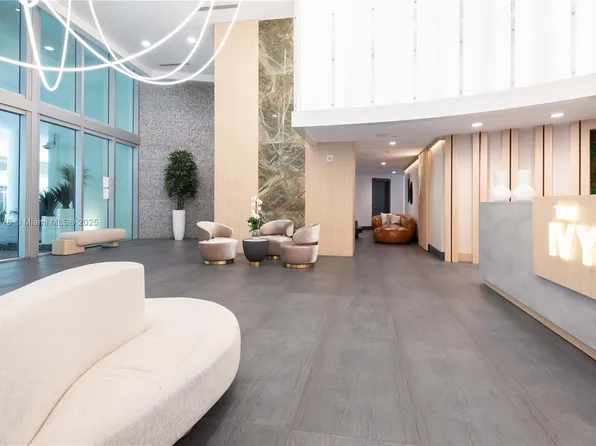 90 SW 3rd St APT 2113, Miami, FL 33130