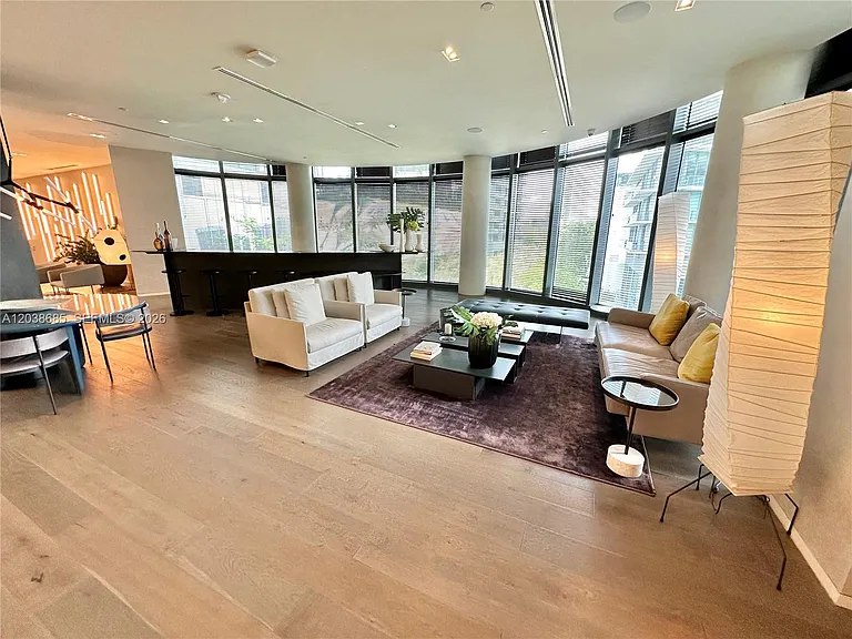 650 NE 32nd St #1404 — Photo 40