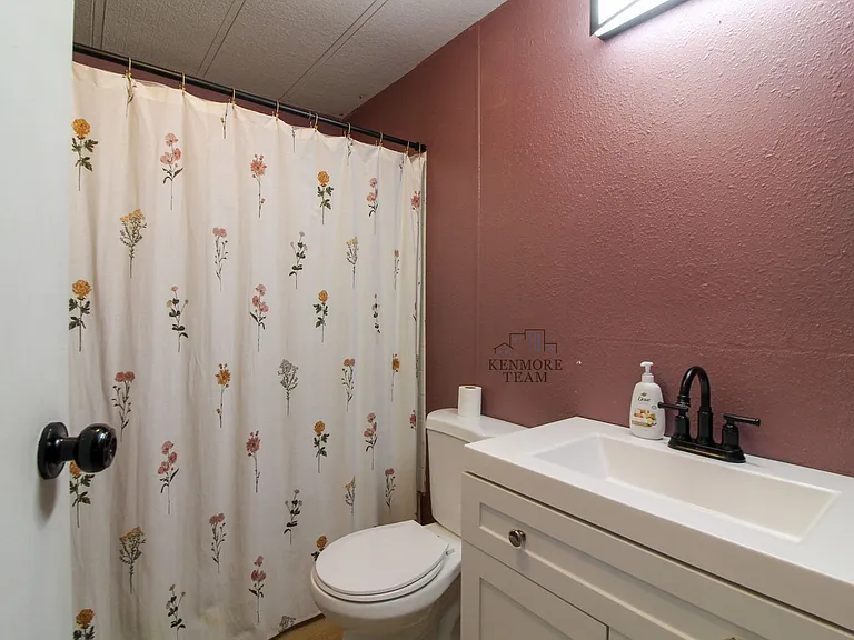 4511 W 9th Ave — Photo 13
