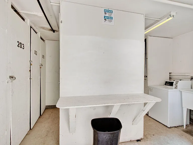450 SW 2nd Ave #205 — Photo 37