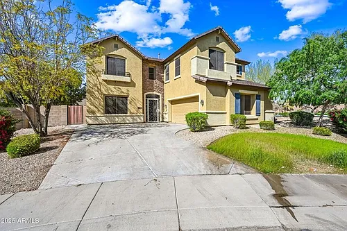 7102 W Katharine Way Photo 1