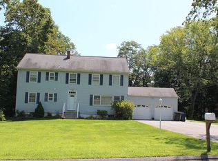 32 Pouting Rock Rd, Mahopac, NY 10541