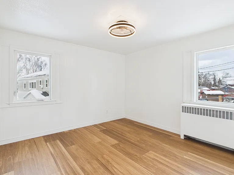 926 Gilmore St #B — Photo 8