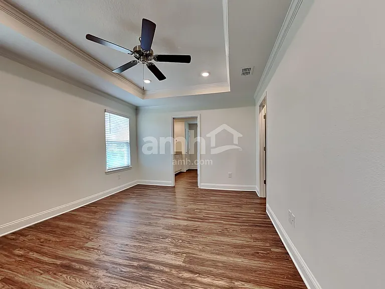 215 Onate Cir — Photo 10
