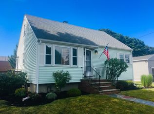 21 Richard Cir, Woburn, MA 01801