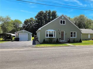 30 Twin Lakes Ave, Coventry, RI 02816