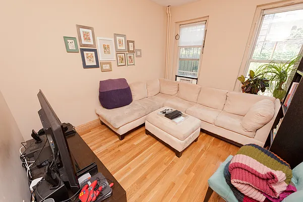 Rented by Compass | media 3