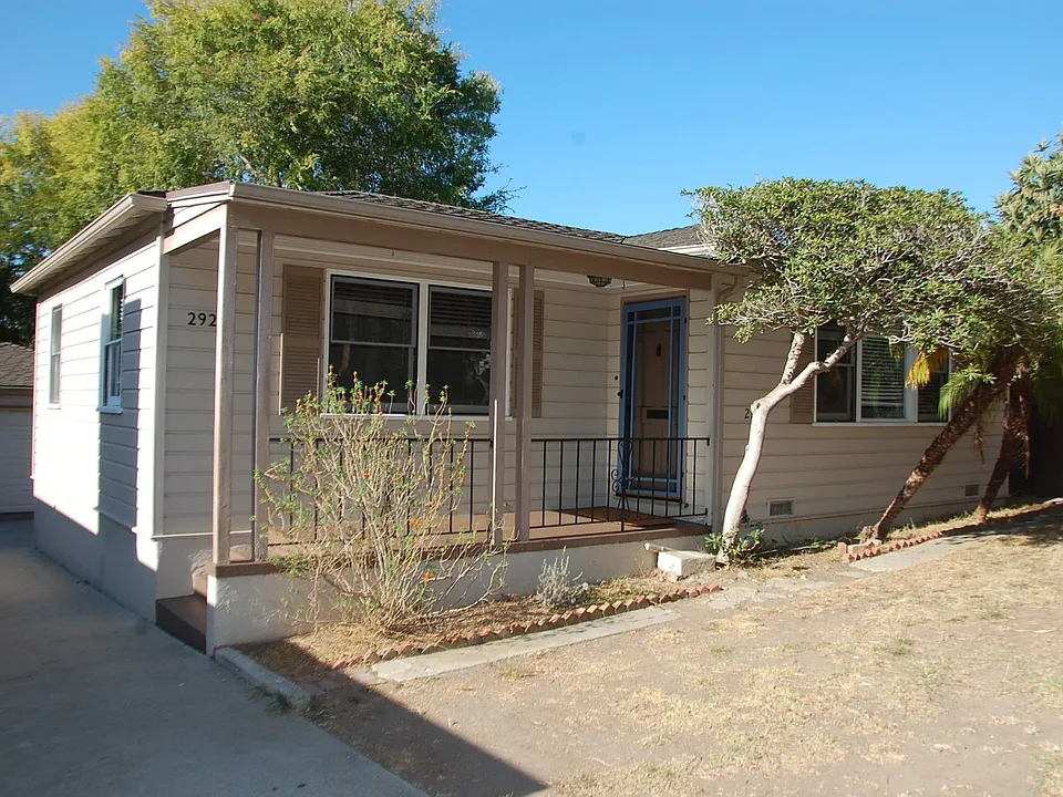 2927 Lomita Rd