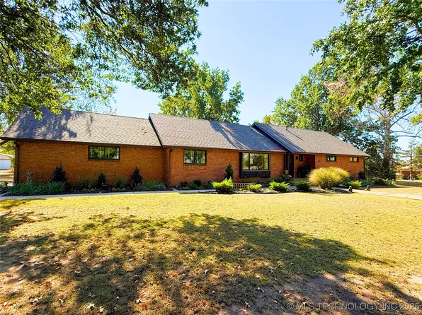 6 E Carriage Rd, Sapulpa, OK 74066