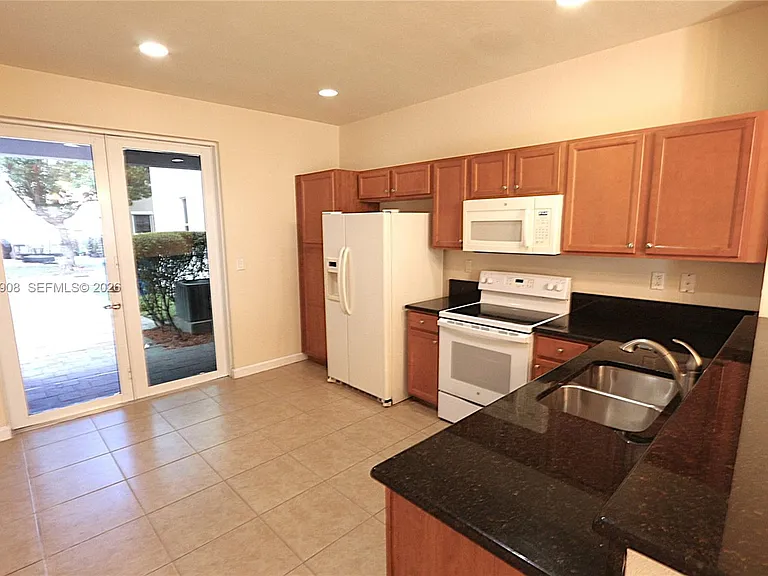 9540 SW 169th Pl #9540 — Photo 9