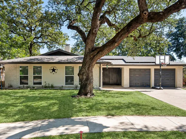 1012 Keith Dr, Hurst, TX 76053