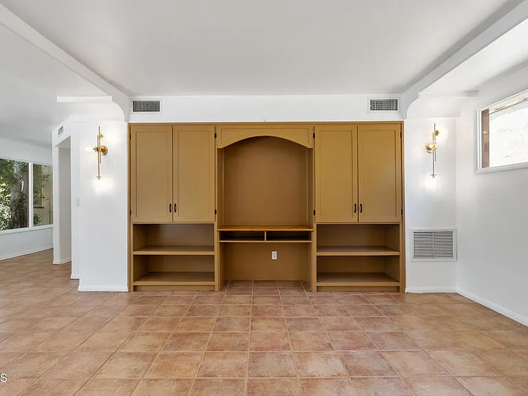 1412 Norton Ave — Photo 22
