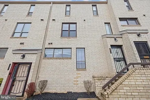 2853 31st Pl NE #2853 — Photo 23