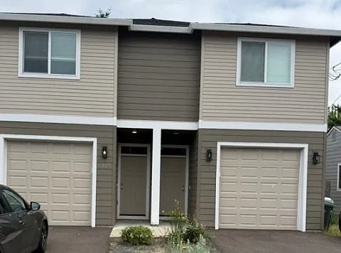 8217 SE Gray St — Photo 1