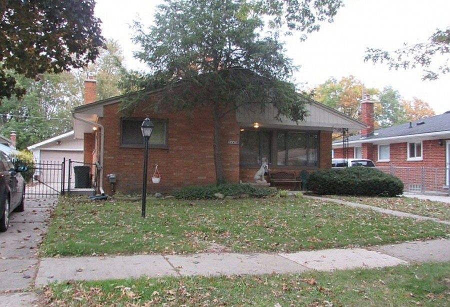 24408 Ursuline St, Saint Clair Shores, MI 48080 Zillow