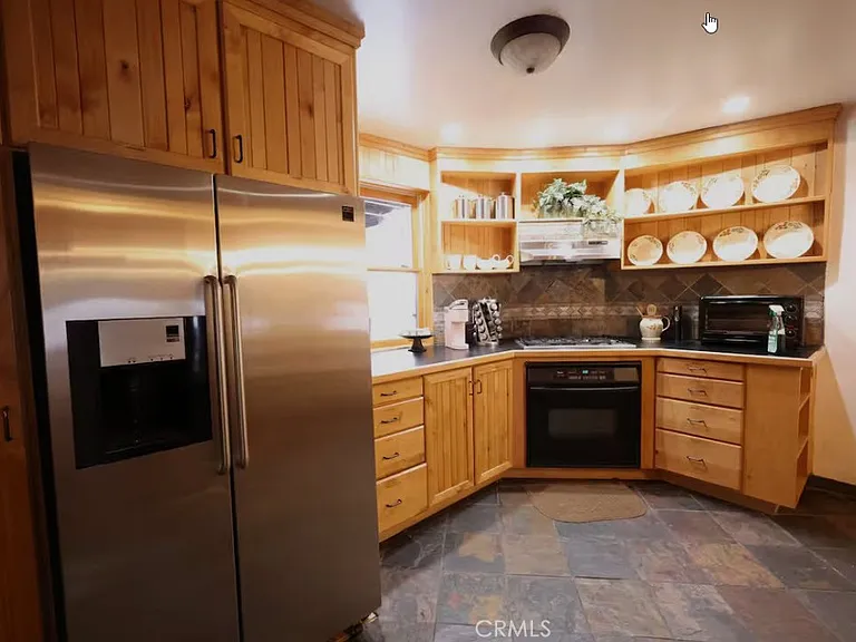1140 Vine Ave — Photo 5