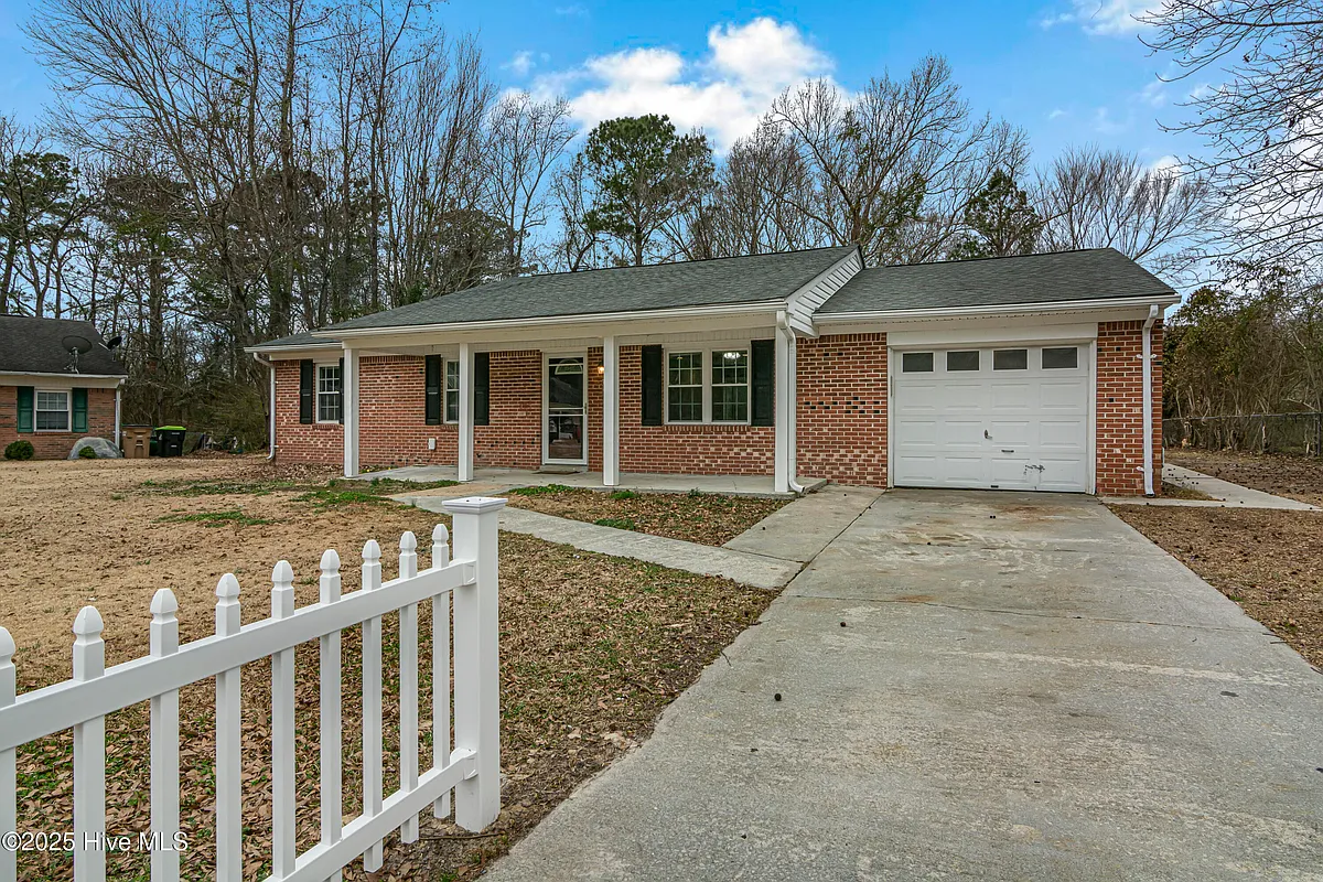 Building Photo - 236 White Oak Blvd