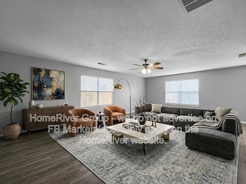 4 bed, 2.5 bath, 2300 sqft, $2,345 — Photo 2