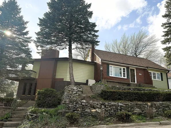 609 Moss Pl, Dixon, IL 61021