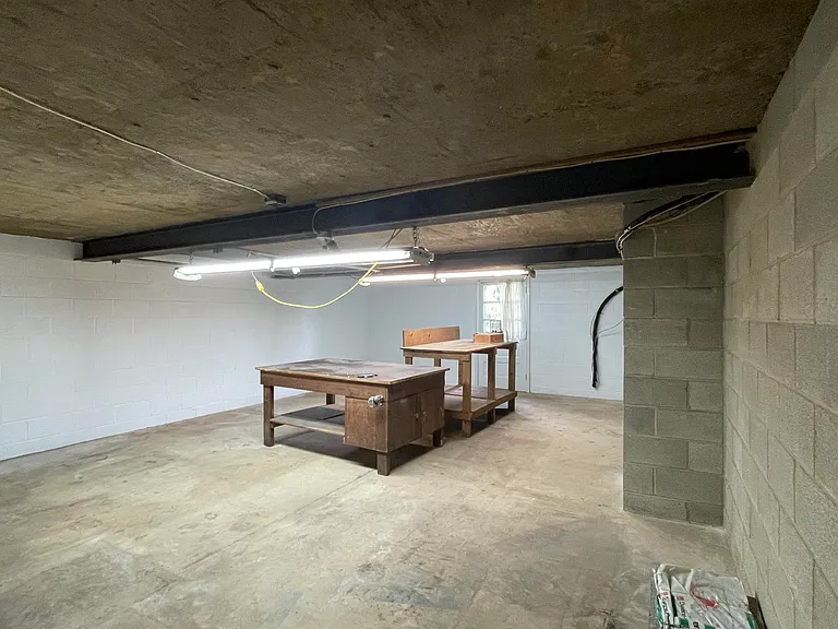 545 Skyview Dr — Photo 17