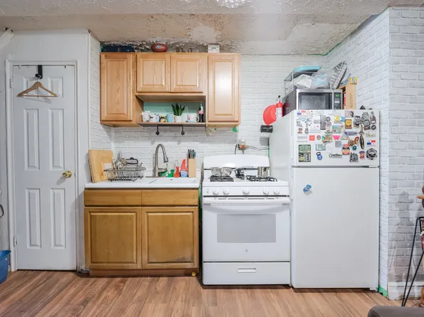 3617 Laconia Avenue image 31 of 46