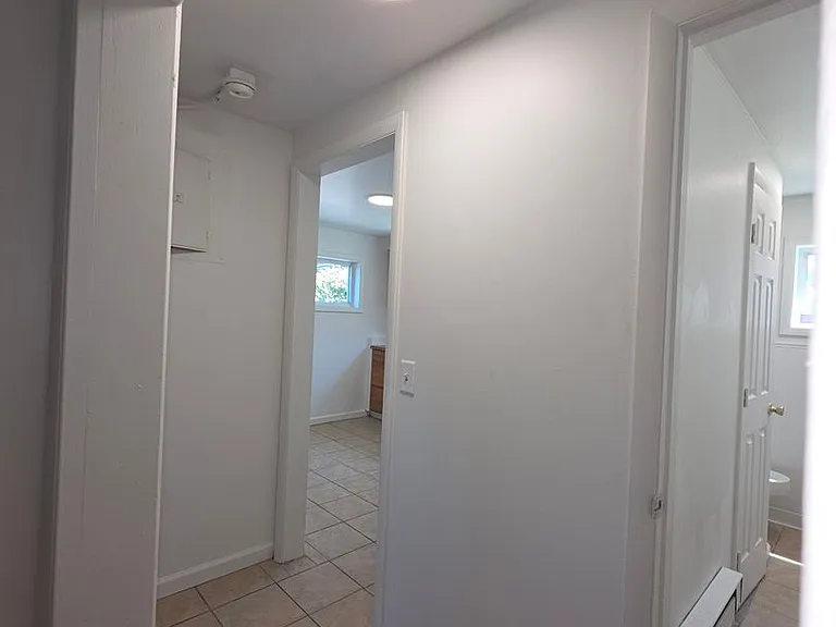 511 W Water St #A — Photo 9