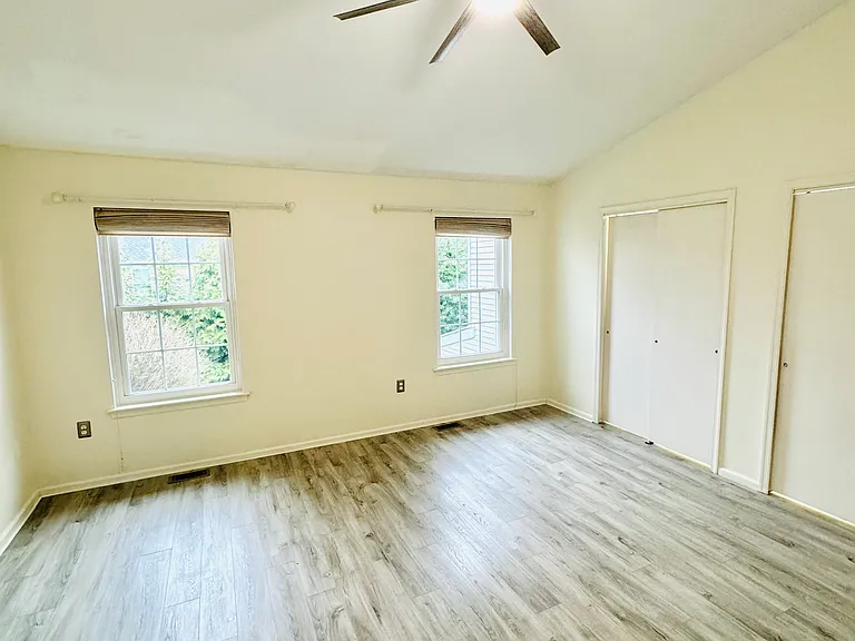 22 Wyckwood Ct — Photo 16