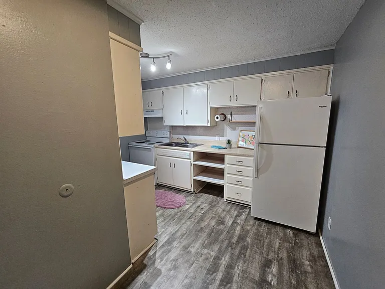 Patriot Apartments — Photo 29