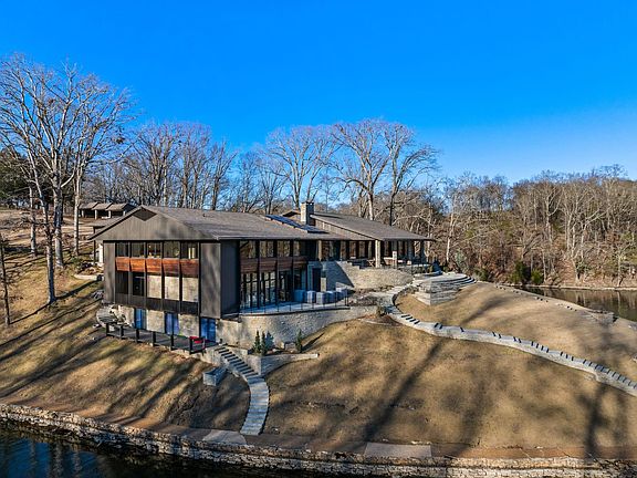 2nd image of 300 Elton Darby Rd