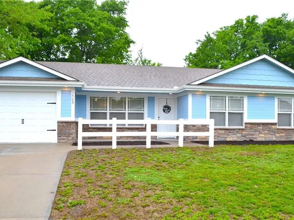 1505 Russell Rd, Pleasant Hill, MO 64080