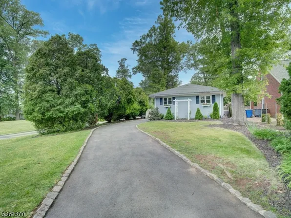 15 Lessing Rd, West Orange Twp., NJ 07052
