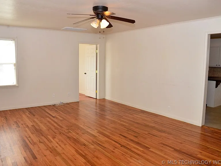 726 S Apple St — Photo 4