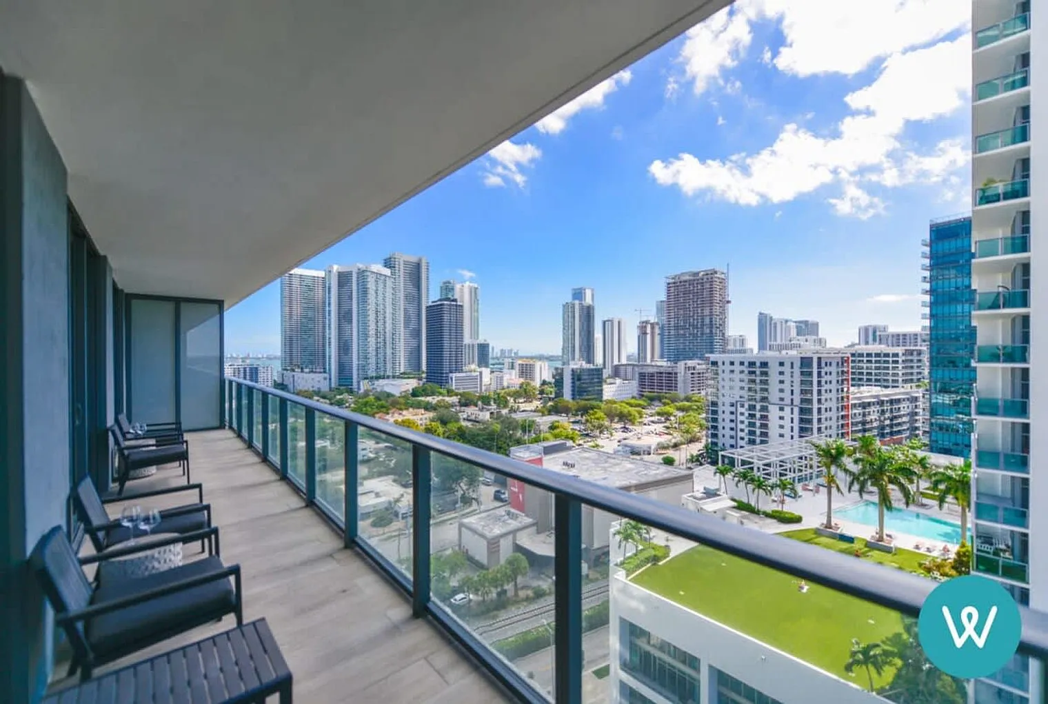 2 bed, 2.0 bath, 1044 sqft, $3,528 — Photo 2