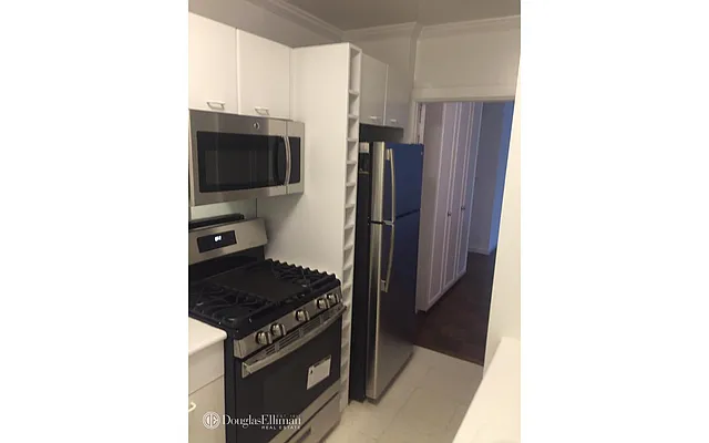 Rented by Douglas Elliman | media 2