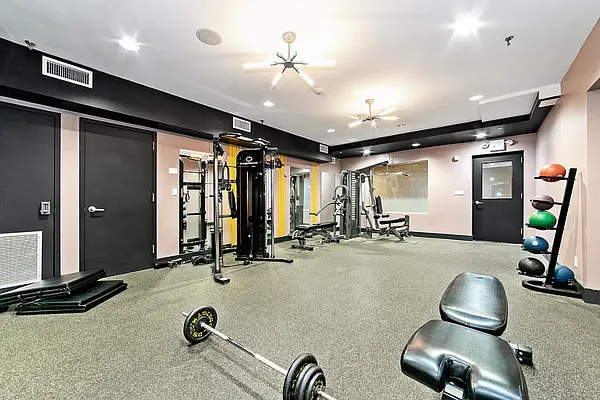 Rented by Bushburg | media 49