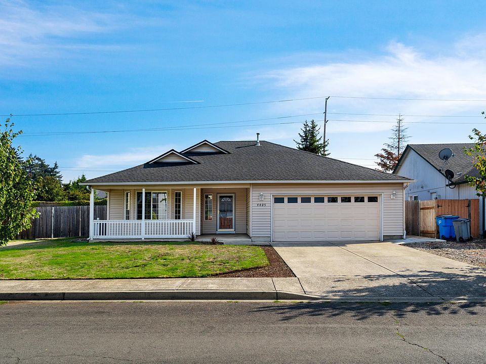 1st image of 4405 NE 161st Ave