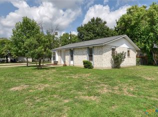 202 Glenbrook Dr, New Braunfels, TX 78130
