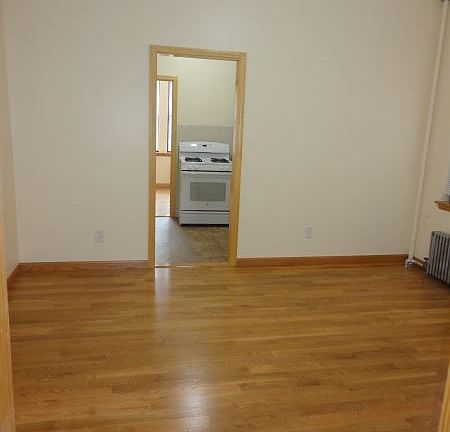 3rd image of 4521 40th St APT 3R
